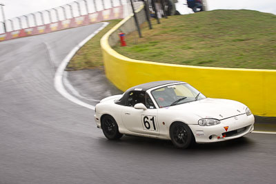 61;12-April-2009;1998-Mazda-MX‒5;Australia;Bathurst;Ed-Cory;FOSC;Festival-of-Sporting-Cars;Mazda-MX‒5;Mazda-MX5;Mazda-Miata;Mt-Panorama;NSW;New-South-Wales;Regularity;auto;motorsport;racing;telephoto