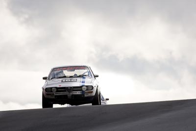 166;12-April-2009;1980-Alfa-Romeo-GTV;Australia;Bathurst;FOSC;Festival-of-Sporting-Cars;Historic-Sports-Cars;Mt-Panorama;NSW;New-South-Wales;Steve-Smith;auto;classic;motorsport;racing;super-telephoto;vintage