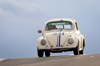 531;12-April-2009;1958-Volkswagen-Beetle;Australia;Bathurst;FOSC;Festival-of-Sporting-Cars;Mt-Panorama;NSW;New-South-Wales;Regularity;Tom-Law;VW;auto;motorsport;racing;super-telephoto