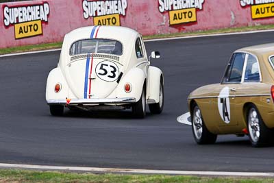 531;12-April-2009;1958-Volkswagen-Beetle;Australia;Bathurst;FOSC;Festival-of-Sporting-Cars;Mt-Panorama;NSW;New-South-Wales;Regularity;Tom-Law;VW;auto;motorsport;racing;super-telephoto