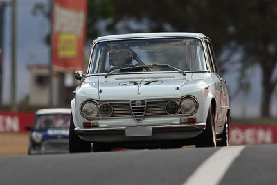 37;12-April-2009;1964-Alfa-Romeo-Giulia-Ti;Australia;Bathurst;FOSC;Festival-of-Sporting-Cars;Mt-Panorama;NSW;New-South-Wales;Ralph-Clarke;Sports-Touring;auto;motorsport;racing;super-telephoto