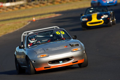 69;6-June-2009;Australia;Geoff-Marsh;Group-2F;Mazda-MX‒5;Mazda-MX5;Mazda-Miata;Morgan-Park-Raceway;QLD;Queensland;Warwick;auto;motorsport;racing;super-telephoto