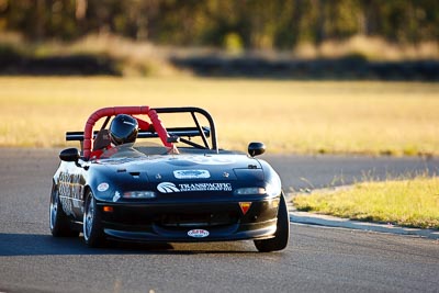 90;6-June-2009;Australia;Mazda-MX‒5;Mazda-MX5;Mazda-Miata;Morgan-Park-Raceway;QLD;Queensland;Regularity;Stuart-Douglas;Warwick;auto;motorsport;racing;super-telephoto