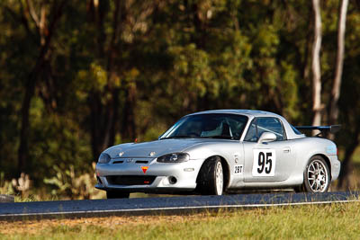 95;7-June-2009;Australia;Group-2A;Group-2B;Matilda-Mravicic;Mazda-MX‒5;Mazda-MX5;Mazda-Miata;Morgan-Park-Raceway;QLD;Queensland;Warwick;auto;motorsport;oversteer;racing;super-telephoto