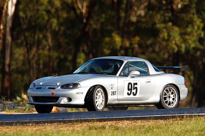 95;7-June-2009;Australia;Group-2A;Group-2B;Matilda-Mravicic;Mazda-MX‒5;Mazda-MX5;Mazda-Miata;Morgan-Park-Raceway;QLD;Queensland;Warwick;auto;motorsport;oversteer;racing;super-telephoto