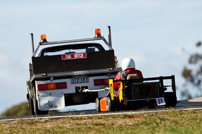 17;7-June-2009;Australia;Morgan-Park-Raceway;Phil-Webb;QLD;Queensland;Stockman-MR2;Superkarts;Warwick;auto;motorsport;racing;retirement;super-telephoto;tow-truck