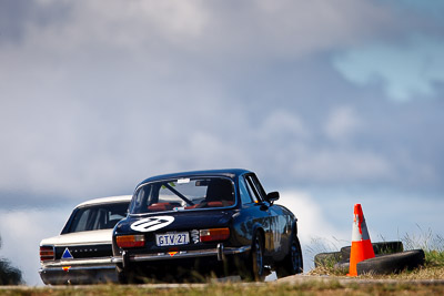 77;7-June-2009;Alfa-Romeo-GTV-2000;Australia;Group-N;Historic-Touring-Cars;John-Wishart;Morgan-Park-Raceway;QLD;Queensland;Warwick;auto;classic;clouds;historic;motorsport;racing;sky;super-telephoto;vintage