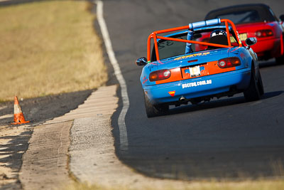 32;7-June-2009;Australia;Mazda-MX‒5;Mazda-MX5;Mazda-Miata;Mike-Calcutt;Morgan-Park-Raceway;QLD;Queensland;Regularity;Warwick;auto;motorsport;racing;super-telephoto