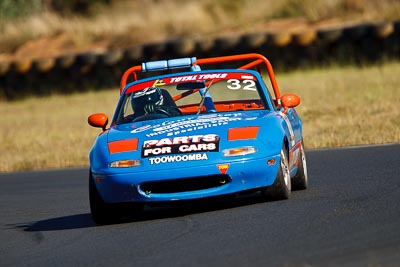 32;7-June-2009;Australia;Mazda-MX‒5;Mazda-MX5;Mazda-Miata;Mike-Calcutt;Morgan-Park-Raceway;QLD;Queensland;Regularity;Warwick;auto;motorsport;racing;super-telephoto