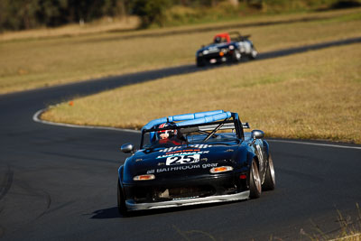 25;7-June-2009;Australia;Group-2A;Group-2B;Henri-Van-Roden;Mazda-MX‒5;Mazda-MX5;Mazda-Miata;Morgan-Park-Raceway;QLD;Queensland;Warwick;auto;motorsport;racing;super-telephoto