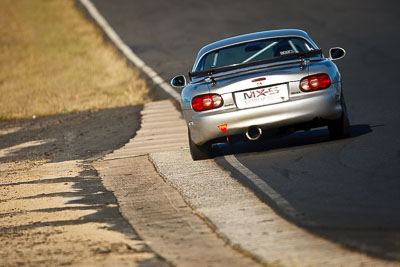 95;7-June-2009;Australia;Group-2A;Group-2B;Matilda-Mravicic;Mazda-MX‒5;Mazda-MX5;Mazda-Miata;Morgan-Park-Raceway;QLD;Queensland;Warwick;auto;motorsport;racing;super-telephoto