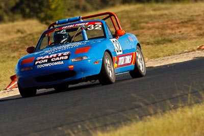 32;7-June-2009;Australia;Mazda-MX‒5;Mazda-MX5;Mazda-Miata;Mike-Calcutt;Morgan-Park-Raceway;QLD;Queensland;Regularity;Warwick;auto;motorsport;racing;super-telephoto