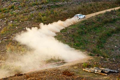 13;18-July-2009;Australia;Craig-Newell;Honda-Civic;Jimna;Linda-Newell;QLD;QRC;Queensland;Queensland-Rally-Championship;Sunshine-Coast;auto;dirt;dusty;gravel;landscape;motorsport;racing;scenery;special-stage;super-telephoto