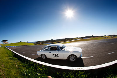 114;1964-Alfa-Romeo-GTV;24-July-2009;Australia;FOSC;Festival-of-Sporting-Cars;Group-N;Historic-Touring-Cars;Lynn-Brown;NSW;Narellan;New-South-Wales;Oran-Park-Raceway;auto;classic;fisheye;historic;motorsport;racing;vintage