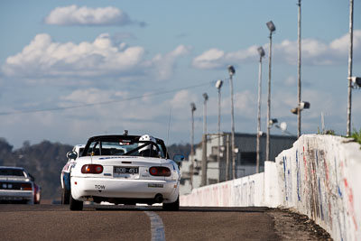 165;1989-Mazda-MX‒5;24-July-2009;Australia;BOB451;Bob-West;FOSC;Festival-of-Sporting-Cars;Mazda-MX‒5;Mazda-MX5;Mazda-Miata;NSW;Narellan;New-South-Wales;Oran-Park-Raceway;Regularity;auto;motorsport;racing;super-telephoto