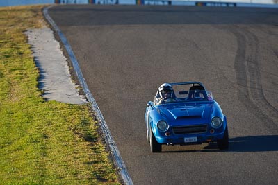 2;1969-Datsun-2000-Sports;24-July-2009;32608H;Australia;Danny-Castro;FOSC;Festival-of-Sporting-Cars;NSW;Narellan;New-South-Wales;Oran-Park-Raceway;Regularity;auto;motorsport;racing;super-telephoto