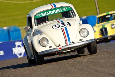 531;1958-Volkswagen-Beetle;25-July-2009;Australia;FOSC;Festival-of-Sporting-Cars;Group-S;NSW;Narellan;New-South-Wales;Oran-Park-Raceway;Tom-Law;VW;auto;classic;historic;motorsport;racing;super-telephoto;vintage