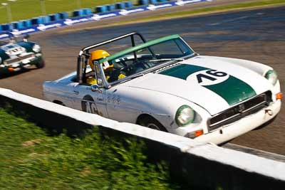 46;1962-MGB-Roadster;25-July-2009;Australia;Bob-Wootton;FOSC;Festival-of-Sporting-Cars;Group-S;NSW;Narellan;New-South-Wales;Oran-Park-Raceway;auto;classic;historic;motorsport;racing;telephoto;vintage