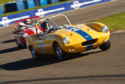 21;1959-Elva-Courier;25-July-2009;Australia;FOSC;Festival-of-Sporting-Cars;Group-S;LM746;NSW;Narellan;New-South-Wales;Oran-Park-Raceway;Rick-Marks;auto;classic;historic;motion-blur;motorsport;racing;telephoto;vintage