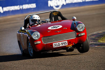 95;1963-Austin-Healey-Sprite;25-July-2009;Australia;FOSC;Festival-of-Sporting-Cars;Group-S;NSW;Narellan;New-South-Wales;Oran-Park-Raceway;Troy-Ryan;XLG995;auto;classic;historic;motorsport;racing;super-telephoto;vintage
