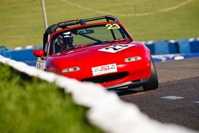 23;1991-Mazda-MX‒5;25-July-2009;Australia;FOSC;Festival-of-Sporting-Cars;Marque-Sports;Mazda-MX‒5;Mazda-MX5;Mazda-Miata;NSW;Narellan;New-South-Wales;Oran-Park-Raceway;Production-Sports-Cars;Steve-Head;auto;motorsport;racing;super-telephoto