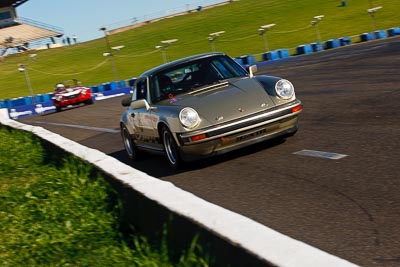 8;1976-Porsche-911-Carrera-30;25-July-2009;30L911;Australia;FOSC;Festival-of-Sporting-Cars;Group-S;NSW;Narellan;New-South-Wales;Oran-Park-Raceway;Stephen-Borness;auto;classic;historic;motorsport;racing;telephoto;vintage
