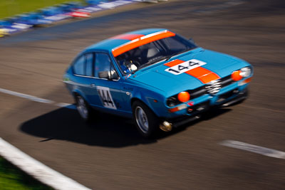 144;1976-Alfa-Romeo-Alfetta-GT;25-July-2009;Australia;FOSC;Festival-of-Sporting-Cars;Group-S;Lyndon-McLeod;NSW;Narellan;New-South-Wales;Oran-Park-Raceway;auto;classic;historic;motion-blur;motorsport;racing;telephoto;vintage