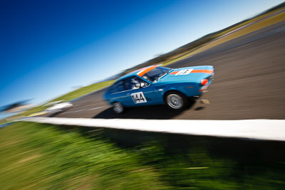 144;1976-Alfa-Romeo-Alfetta-GT;25-July-2009;Australia;FOSC;Festival-of-Sporting-Cars;Group-S;Lyndon-McLeod;NSW;Narellan;New-South-Wales;Oran-Park-Raceway;auto;classic;historic;motion-blur;motorsport;racing;vintage;wide-angle