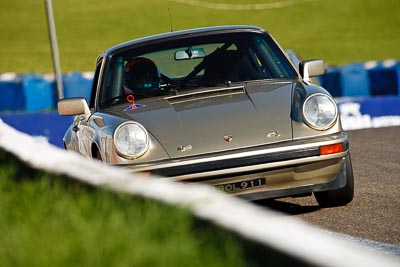 8;1976-Porsche-911-Carrera-30;25-July-2009;30L911;Australia;FOSC;Festival-of-Sporting-Cars;Group-S;NSW;Narellan;New-South-Wales;Oran-Park-Raceway;Stephen-Borness;auto;classic;historic;motorsport;racing;super-telephoto;vintage