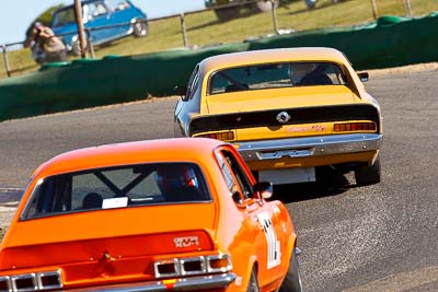 73;1971-Chrysler-Valiant-Charger;25-July-2009;Andrew-Whiteside;Australia;FOSC;Festival-of-Sporting-Cars;Group-N;Historic-Touring-Cars;NSW;Narellan;New-South-Wales;Oran-Park-Raceway;auto;classic;historic;motorsport;racing;super-telephoto;vintage