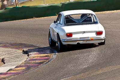 114;1964-Alfa-Romeo-GTV;25-July-2009;Australia;FOSC;Festival-of-Sporting-Cars;Group-N;Historic-Touring-Cars;Lynn-Brown;NSW;Narellan;New-South-Wales;Oran-Park-Raceway;auto;classic;historic;motorsport;racing;super-telephoto;vintage