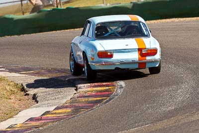 12;1972-Alfa-Romeo-GTV-2000;25-July-2009;Australia;FOSC;Festival-of-Sporting-Cars;Group-N;Historic-Touring-Cars;NSW;Narellan;New-South-Wales;Oran-Park-Raceway;Wes-Anderson;auto;classic;historic;motorsport;racing;super-telephoto;vintage