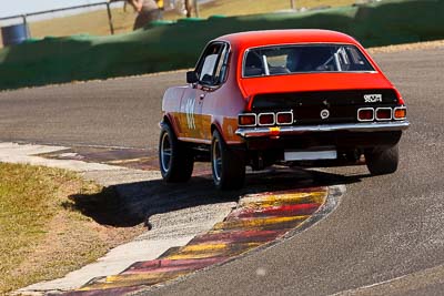101;1972-Holden-Torana-GTR-XU‒1;25-July-2009;Australia;FOSC;Festival-of-Sporting-Cars;Group-N;Historic-Touring-Cars;NSW;Narellan;New-South-Wales;Oran-Park-Raceway;Vince-Macri;auto;classic;historic;motorsport;racing;super-telephoto;vintage