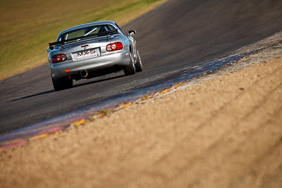 95;2002-Mazda-MX‒5-SP;25-July-2009;Australia;FOSC;Festival-of-Sporting-Cars;Marque-Sports;Matilda-Mravicic;Mazda-MX‒5;Mazda-MX5;Mazda-Miata;NSW;Narellan;New-South-Wales;Oran-Park-Raceway;Production-Sports-Cars;auto;motorsport;racing;super-telephoto