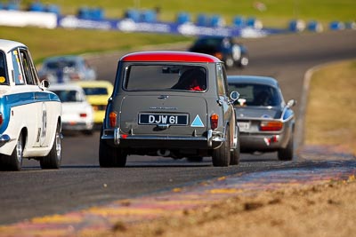 61;1964-Morris-Cooper-S;25-July-2009;Australia;DJW61;David-Wheatley;FOSC;Festival-of-Sporting-Cars;Group-N;Historic-Touring-Cars;NSW;Narellan;New-South-Wales;Oran-Park-Raceway;auto;classic;historic;motorsport;racing;super-telephoto;vintage