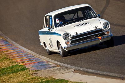 109;1964-Ford-Cortina-Mk-I;25-July-2009;Australia;FOSC;Festival-of-Sporting-Cars;Group-N;Historic-Touring-Cars;Matthew-Windsor;NSW;Narellan;New-South-Wales;Oran-Park-Raceway;auto;classic;historic;motorsport;racing;super-telephoto;vintage