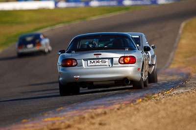 51;2000-Mazda-MX‒5;25-July-2009;Australia;FOSC;Festival-of-Sporting-Cars;Mazda-MX‒5;Mazda-MX5;Mazda-Miata;Mike-Hicks;NSW;Narellan;New-South-Wales;Oran-Park-Raceway;Regularity;auto;motorsport;racing;super-telephoto