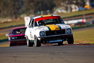 71;1972-Holden-Torana-XU‒1;25-July-2009;Australia;FOSC;Festival-of-Sporting-Cars;Group-N;Historic-Touring-Cars;Ian-Sawtell;NSW;Narellan;New-South-Wales;Oran-Park-Raceway;auto;classic;historic;motorsport;racing;super-telephoto;vintage