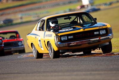 73;1971-Chrysler-Valiant-Charger;25-July-2009;Andrew-Whiteside;Australia;FOSC;Festival-of-Sporting-Cars;Group-N;Historic-Touring-Cars;NSW;Narellan;New-South-Wales;Oran-Park-Raceway;auto;classic;historic;motorsport;racing;super-telephoto;vintage