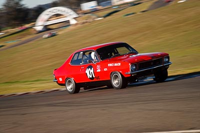 101;1972-Holden-Torana-GTR-XU‒1;25-July-2009;Australia;FOSC;Festival-of-Sporting-Cars;Group-N;Historic-Touring-Cars;NSW;Narellan;New-South-Wales;Oran-Park-Raceway;Vince-Macri;auto;classic;historic;motion-blur;motorsport;racing;telephoto;vintage