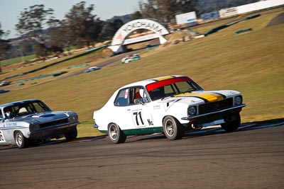 71;1972-Holden-Torana-XU‒1;25-July-2009;Australia;FOSC;Festival-of-Sporting-Cars;Group-N;Historic-Touring-Cars;Ian-Sawtell;NSW;Narellan;New-South-Wales;Oran-Park-Raceway;auto;classic;historic;motorsport;racing;telephoto;vintage