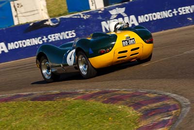 4;1958-Lister-Jaguar-Knobbly-R;25-July-2009;Australia;BB085;Barry-Bates;FOSC;Festival-of-Sporting-Cars;NSW;Narellan;New-South-Wales;Oran-Park-Raceway;Regularity;auto;motorsport;racing;super-telephoto