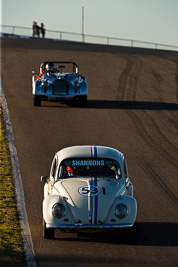 531;1958-Volkswagen-Beetle;25-July-2009;Australia;FOSC;Festival-of-Sporting-Cars;Group-S;NSW;Narellan;New-South-Wales;Oran-Park-Raceway;Tom-Law;VW;auto;classic;historic;motorsport;racing;super-telephoto;vintage