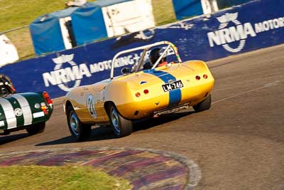 21;1959-Elva-Courier;25-July-2009;Australia;FOSC;Festival-of-Sporting-Cars;Group-S;LM746;NSW;Narellan;New-South-Wales;Oran-Park-Raceway;Rick-Marks;auto;classic;historic;motion-blur;motorsport;racing;super-telephoto;vintage