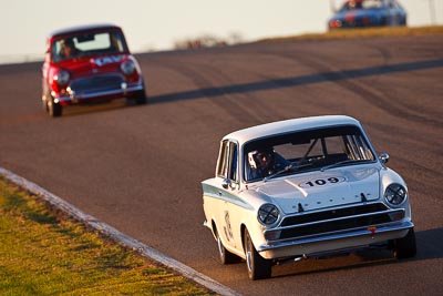 109;1964-Ford-Cortina-Mk-I;25-July-2009;Australia;FOSC;Festival-of-Sporting-Cars;Group-N;Historic-Touring-Cars;Matthew-Windsor;NSW;Narellan;New-South-Wales;Oran-Park-Raceway;auto;classic;historic;motorsport;racing;super-telephoto;vintage