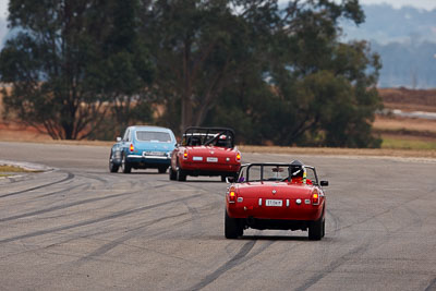 62;1975-MGB;26-July-2009;37104H;Alan-Brown;Australia;FOSC;Festival-of-Sporting-Cars;NSW;Narellan;New-South-Wales;Oran-Park-Raceway;Regularity;auto;motorsport;racing;super-telephoto