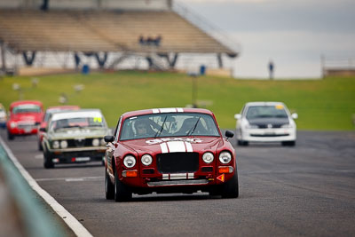 20;1971-Jaguar-XJ6;26-July-2009;Australia;Brian-Todd;FOSC;Festival-of-Sporting-Cars;Improved-Production;NSW;Narellan;New-South-Wales;Oran-Park-Raceway;auto;motorsport;racing;super-telephoto