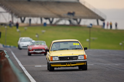 249;1981-Holden-Commodore-VB;26-July-2009;Australia;Dean-Browne;FOSC;Festival-of-Sporting-Cars;NSW;Narellan;New-South-Wales;Oran-Park-Raceway;Regularity;auto;motorsport;racing;super-telephoto