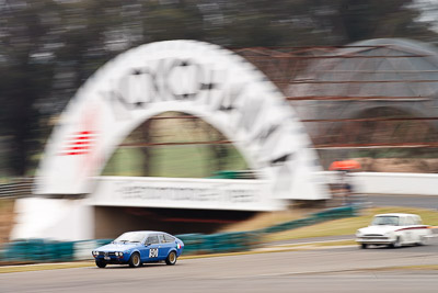 90;1977-Alfa-Romeo-Alfetta-GTV;26-July-2009;33035H;Australia;FOSC;Festival-of-Sporting-Cars;Group-S;NSW;Narellan;New-South-Wales;Oran-Park-Raceway;Robert-Berson;auto;classic;historic;motion-blur;motorsport;racing;super-telephoto;vintage