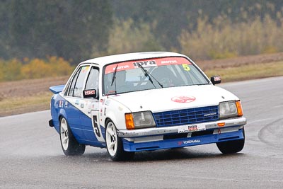 5;1979-Holden-Commodore-VB;26-July-2009;Australia;FOSC;Festival-of-Sporting-Cars;Improved-Production;NSW;Narellan;New-South-Wales;Oran-Park-Raceway;Rod-Wallace;auto;motorsport;racing;super-telephoto
